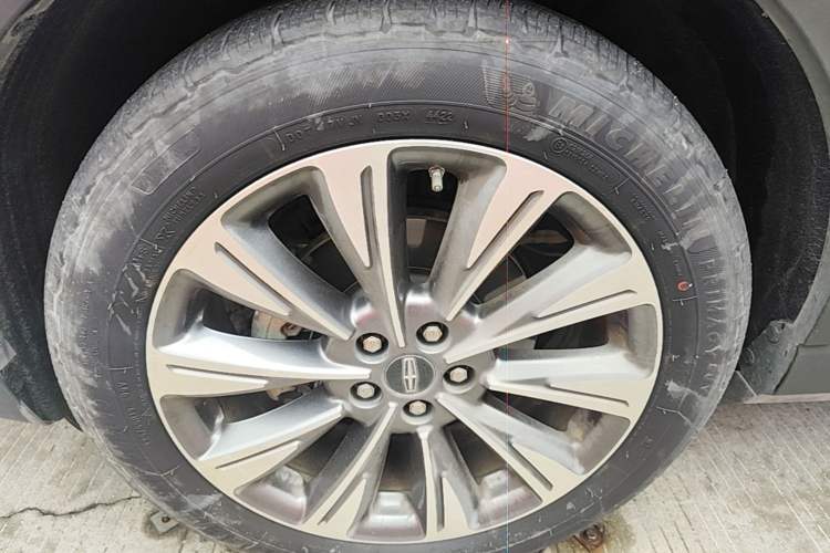 Used Lincoln Corsair 2020 2.0T Four-Wheel Drive Prestige Edition Left Front Wheel Hub
