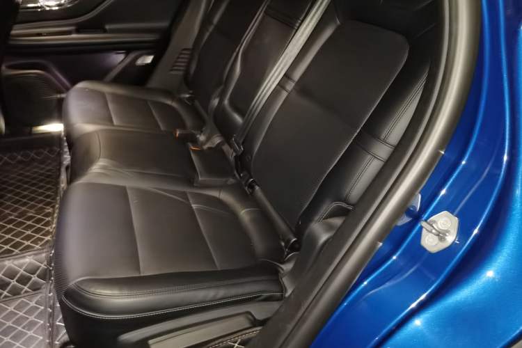 Used Lincoln Corsair 2020 2.0T Two-Wheel Drive Luxury Edition Left Rear Seat