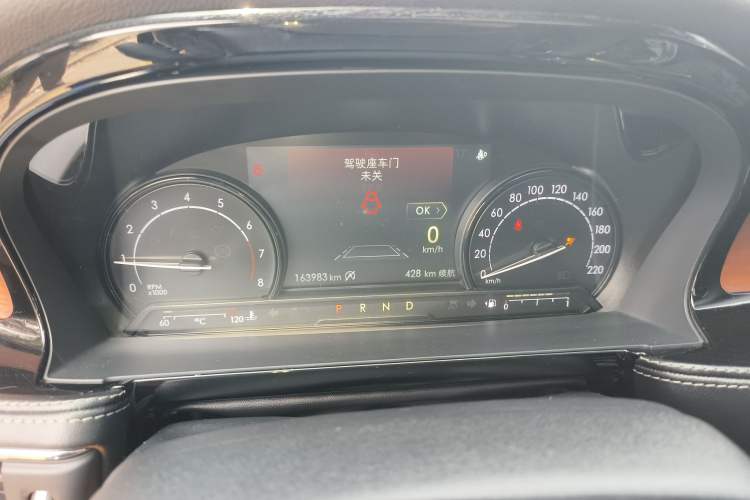 Used Lincoln Corsair 2020 2.0T Two-Wheel Drive Luxury Edition Odometer Close Up