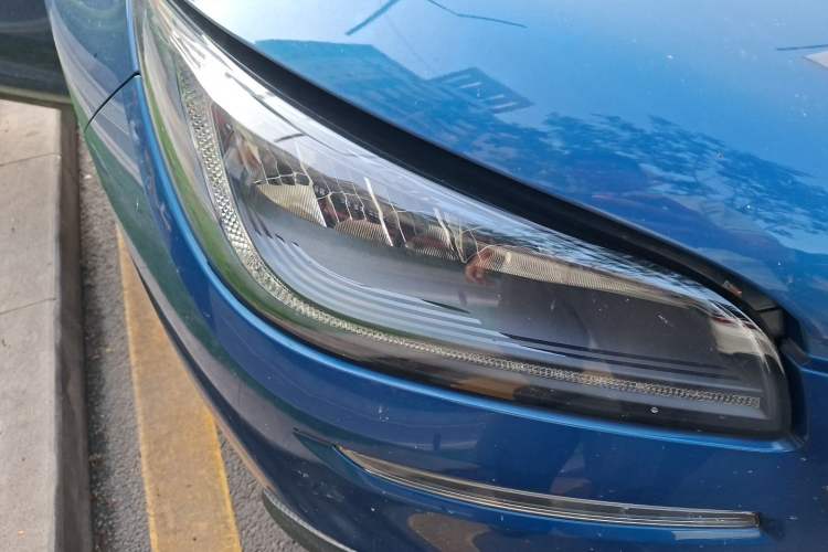 Used Lincoln Corsair 2020 2.0T Two-Wheel Drive Luxury Edition Right Front Headlight