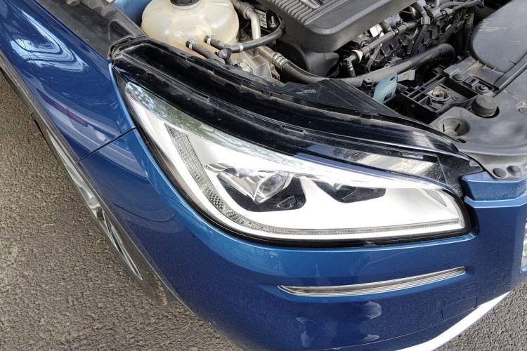 Used Lincoln Corsair 2020 2.0T Four-Wheel Drive Prestige Edition Right Front Headlight