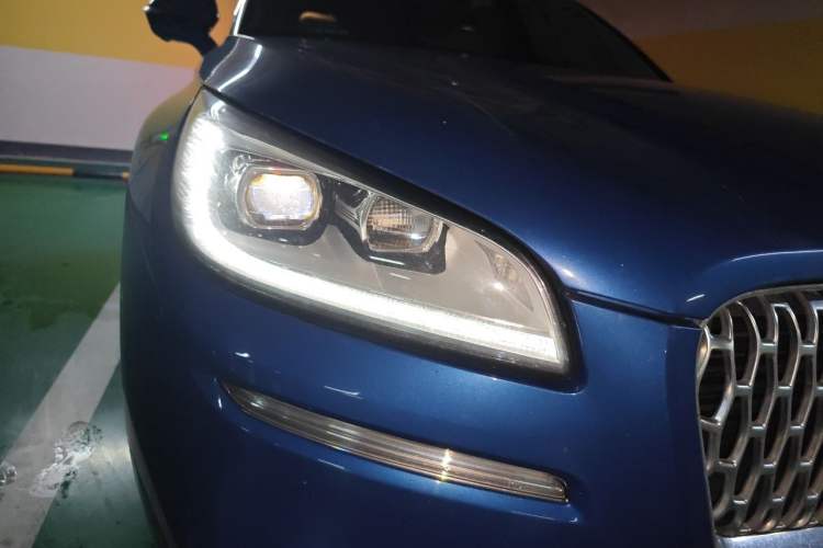 Used Lincoln Corsair 2020 2.0T Four-Wheel Drive Prestige Edition Right Front Headlight