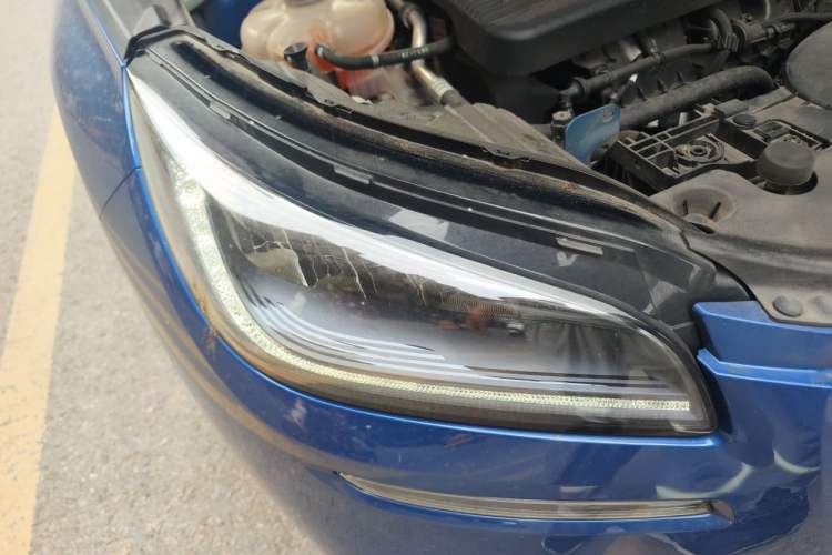 Used Lincoln Corsair 2020 2.0T Two-Wheel Drive Luxury Edition Right Front Headlight