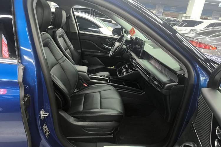 Used Lincoln Corsair 2020 2.0T Two-Wheel Drive Luxury Edition Right Front Seat