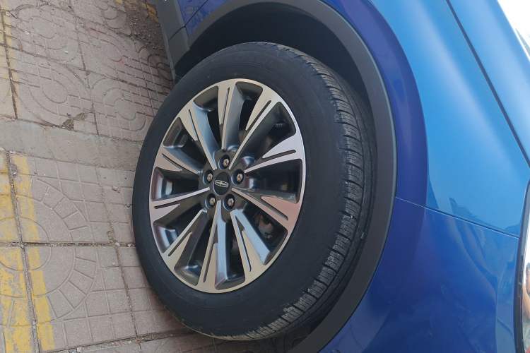 Used Lincoln Corsair 2020 2.0T Four-Wheel Drive Prestige Edition Right Front Wheel Hub