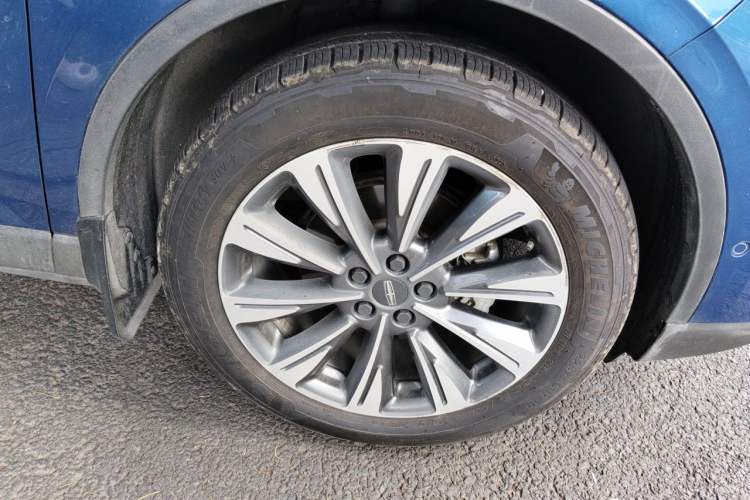 Used Lincoln Corsair 2020 2.0T Four-Wheel Drive Prestige Edition Right Front Wheel Hub