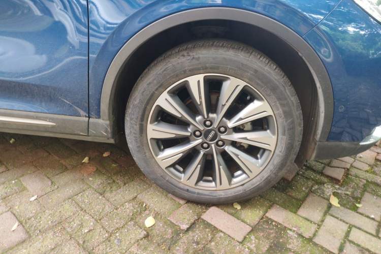 Used Lincoln Corsair 2020 2.0T Four-Wheel Drive Prestige Edition Right Front Wheel Hub