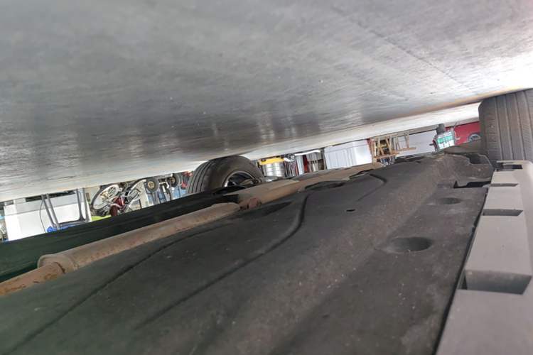Used Lincoln Corsair 2020 2.0T Two-Wheel Drive Luxury Edition Right Side Sill