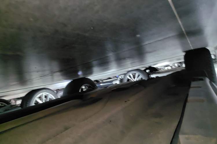 Used Lincoln Corsair 2020 2.0T Two-Wheel Drive Luxury Edition Right Side Sill