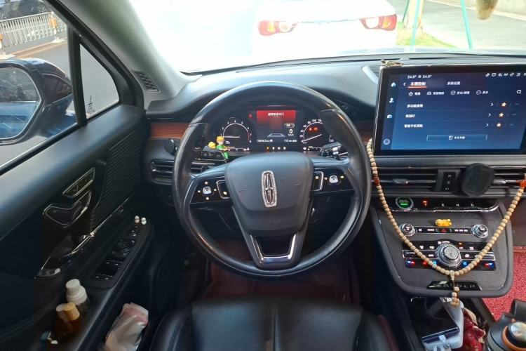Used Lincoln Corsair 2020 2.0T Two-Wheel Drive Luxury Edition Steering Wheel