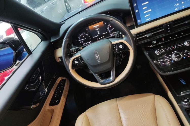 Used Lincoln Corsair 2020 2.0T Two-Wheel Drive Luxury Edition Steering Wheel