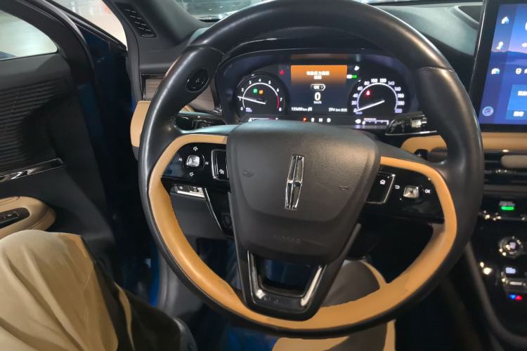 Used Lincoln Corsair 2020 2.0T Two-Wheel Drive Luxury Edition Steering Wheel