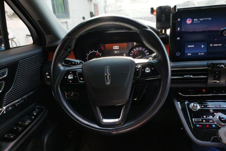 Used Lincoln Corsair 2020 2.0T Two-Wheel Drive Luxury Edition Steering Wheel