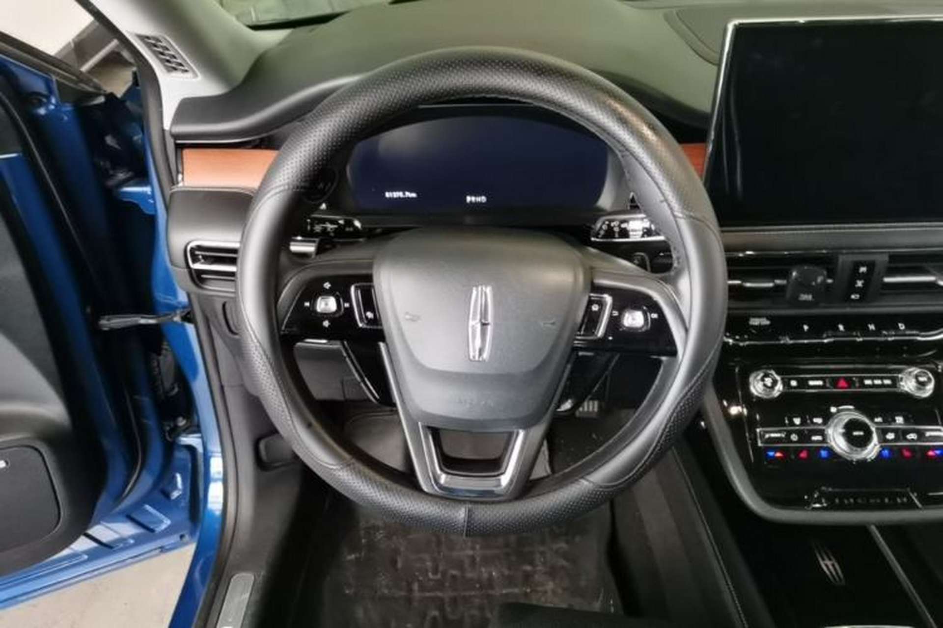 Used Lincoln Corsair 2020 2.0T Four-Wheel Drive Prestige Edition Steering Wheel