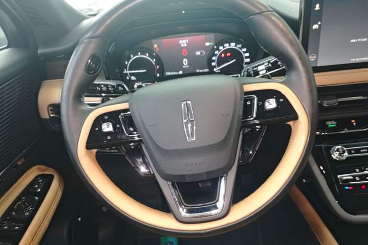 Used Lincoln Corsair 2020 2.0T Two-Wheel Drive Luxury Edition Steering Wheel