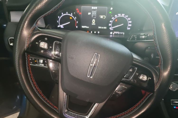 Used Lincoln Corsair 2020 2.0T Two-Wheel Drive Luxury Edition Steering Wheel