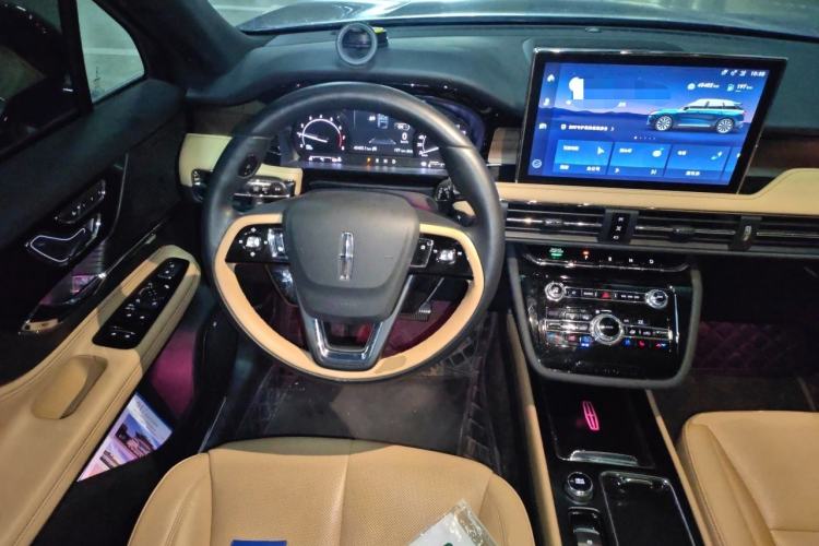 Used Lincoln Corsair 2020 2.0T Two-Wheel Drive Luxury Edition Steering Wheel