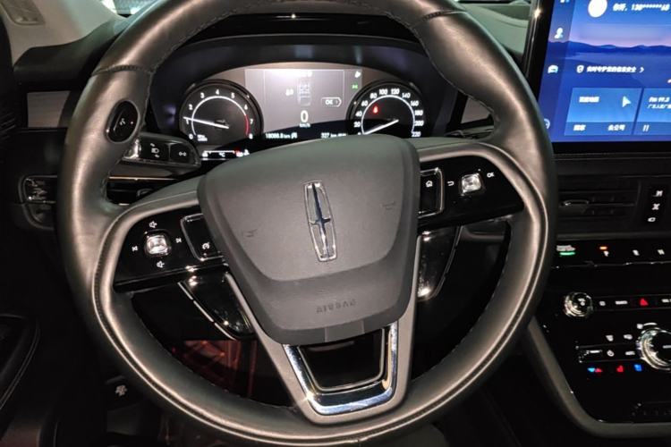 Used Lincoln Corsair 2020 2.0T Two-Wheel Drive Luxury Edition Steering Wheel