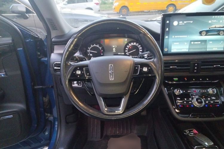 Used Lincoln Corsair 2020 2.0T Two-Wheel Drive Luxury Edition Steering Wheel