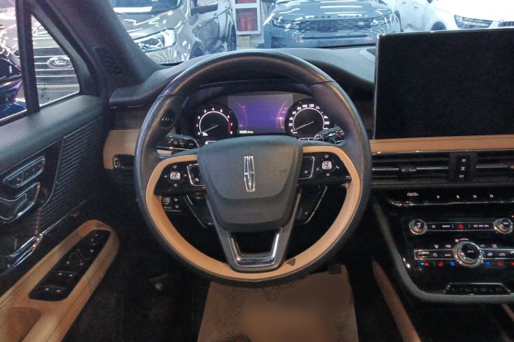 Used Lincoln Corsair 2020 2.0T Two-Wheel Drive Luxury Edition Steering Wheel