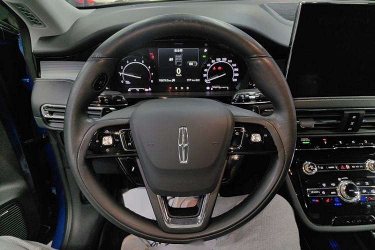 Used Lincoln Corsair 2020 2.0T Two-Wheel Drive Luxury Edition Steering Wheel