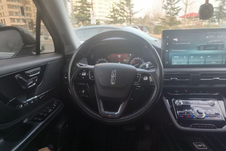 Used Lincoln Corsair 2020 2.0T Two-Wheel Drive Luxury Edition Steering Wheel