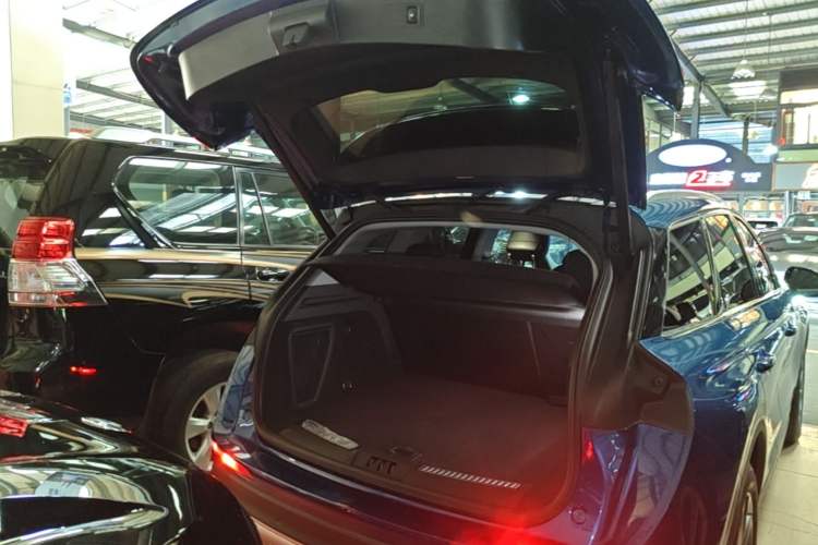 Used Lincoln Corsair 2020 2.0T Two-Wheel Drive Luxury Edition Trunk