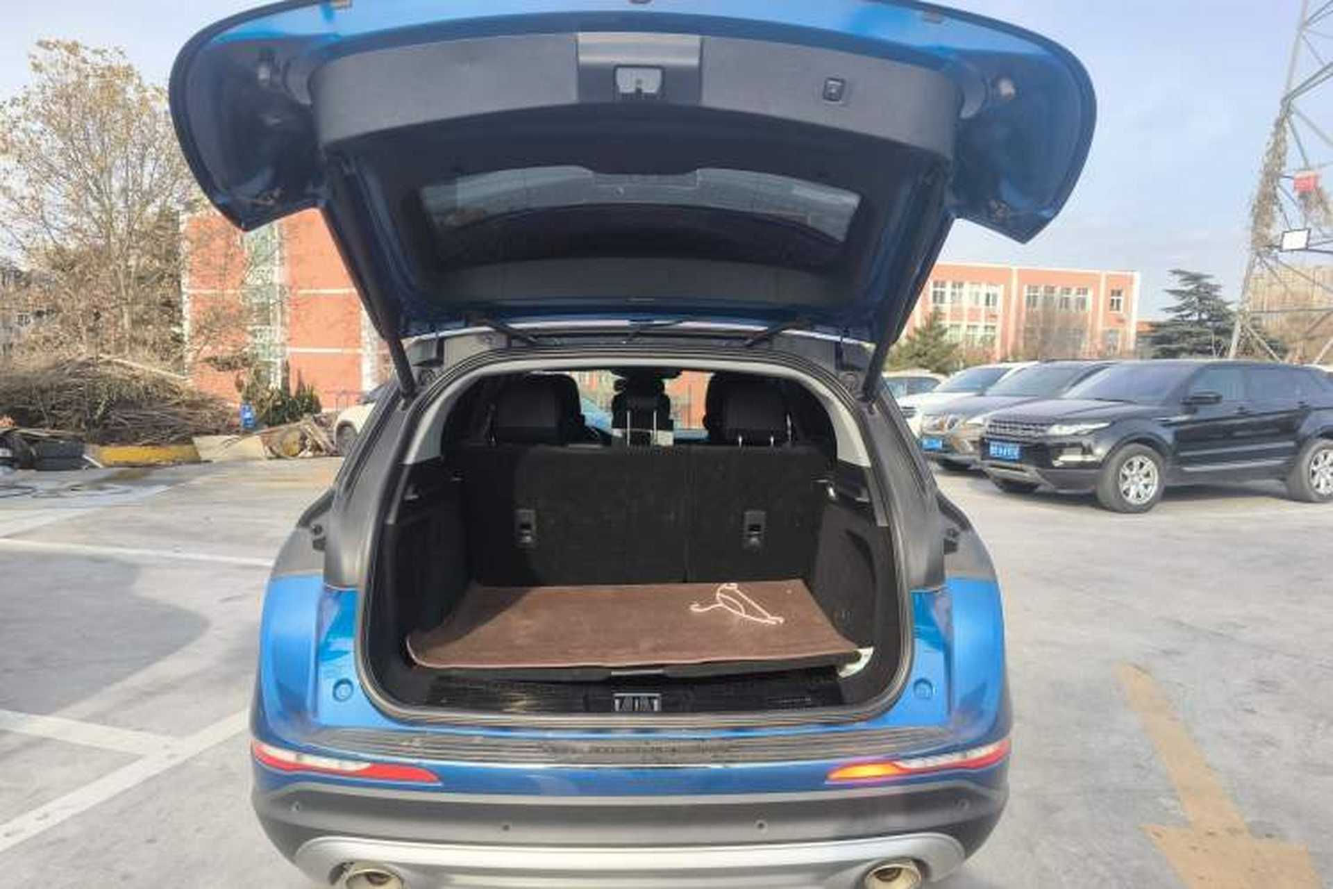 Used Lincoln Corsair 2020 2.0T Two-Wheel Drive Luxury Edition Trunk