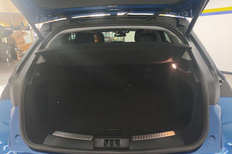 Used Lincoln Corsair 2020 2.0T Four-Wheel Drive Luxury Edition Trunk