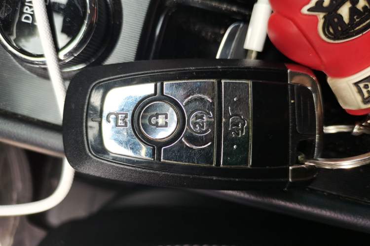 Used Lincoln Corsair 2020 2.0T Two-Wheel Drive Luxury Edition Vehicle Key