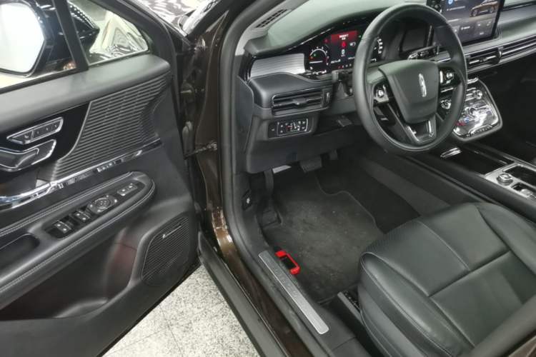 Used Lincoln Corsair 2020 2.0T Two-Wheel Drive Luxury Edition Driver Seat