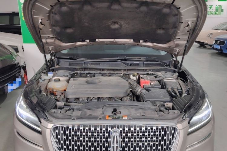 Used Lincoln Corsair 2020 2.0T Two-Wheel Drive Luxury Edition Engine Bay
