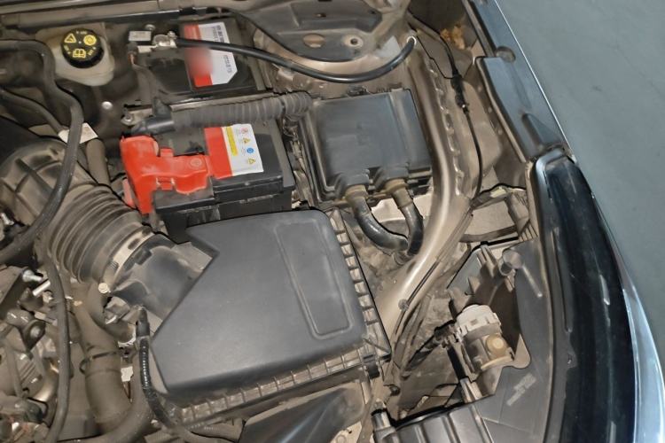 Used Lincoln Corsair 2020 2.0T Two-Wheel Drive Luxury Edition Engine Bay Left