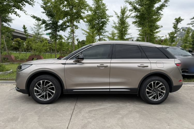 Used Lincoln Corsair 2020 2.0T Two-Wheel Drive Luxury Edition Exterior 12