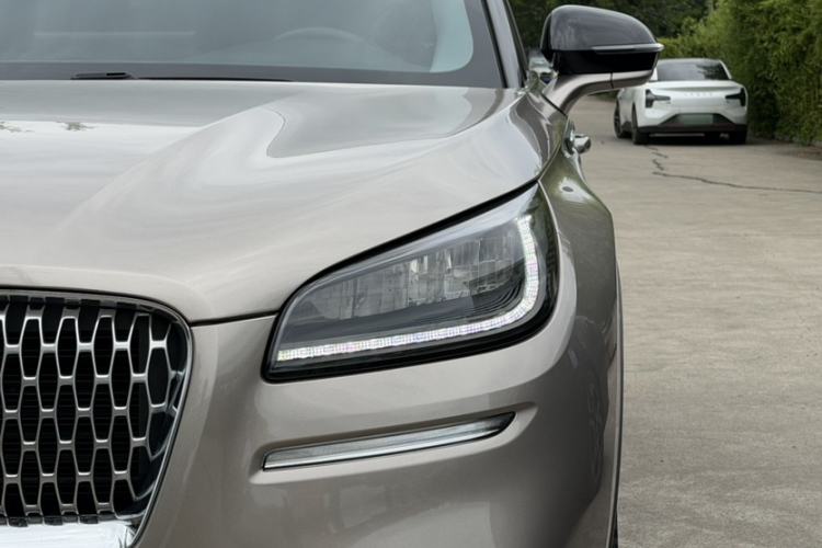 Used Lincoln Corsair 2020 2.0T Two-Wheel Drive Luxury Edition Exterior 2