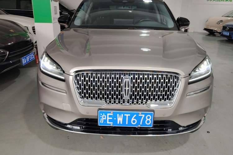 Used Lincoln Corsair 2020 2.0T Two-Wheel Drive Luxury Edition Front