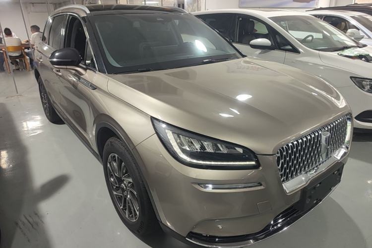 Used Lincoln Corsair 2020 2.0T Two-Wheel Drive Luxury Edition Front Right 45 Deg