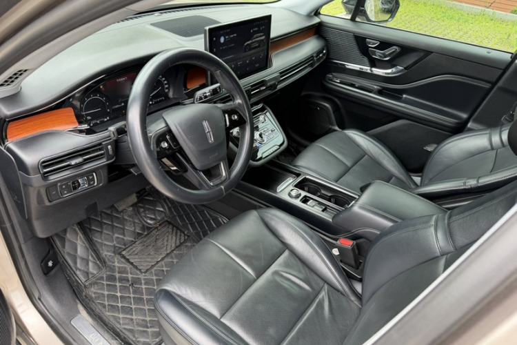 Used Lincoln Corsair 2020 2.0T Two-Wheel Drive Luxury Edition Interior 1