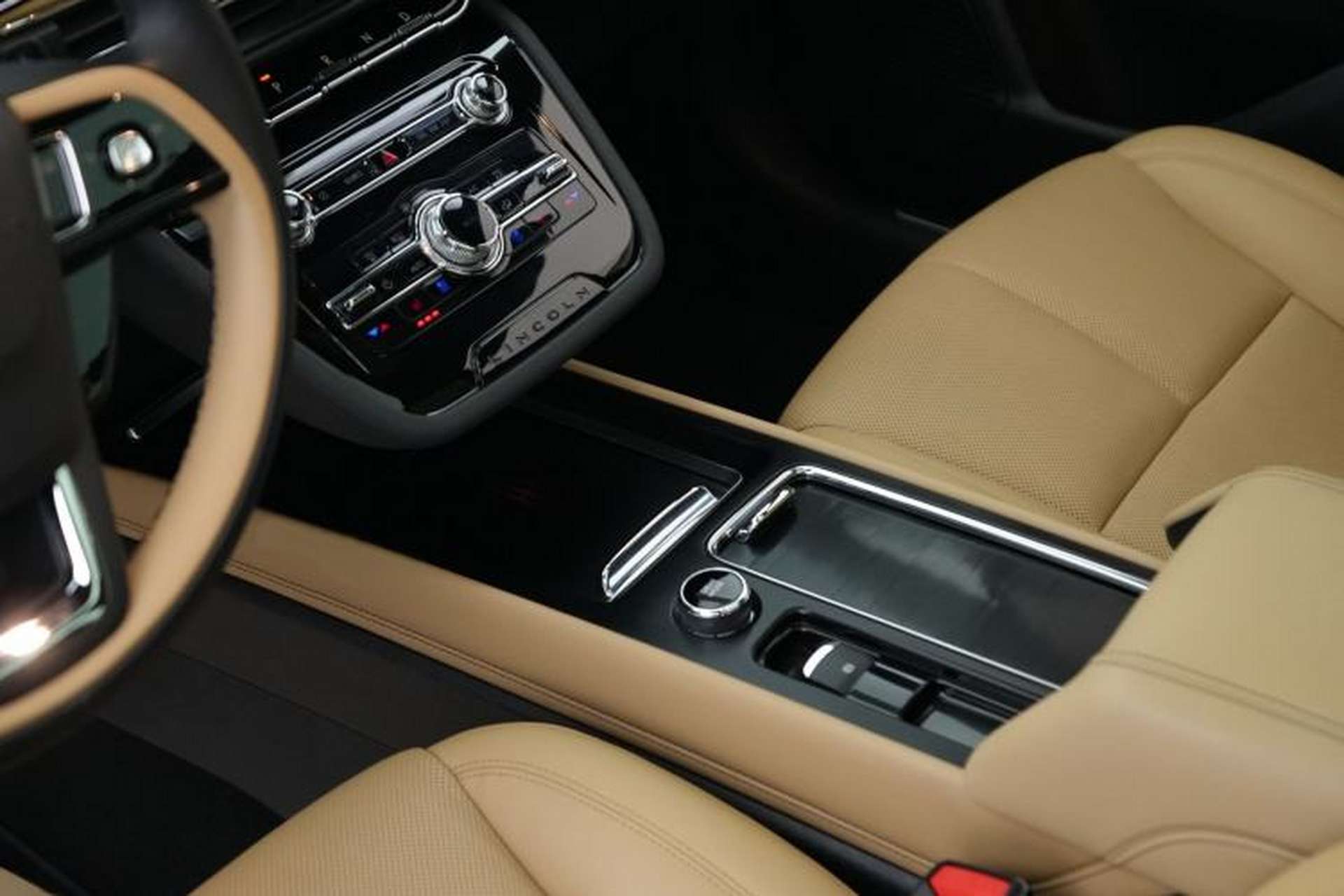 Used Lincoln Corsair 2020 2.0T Two-Wheel Drive Luxury Edition Interior 4