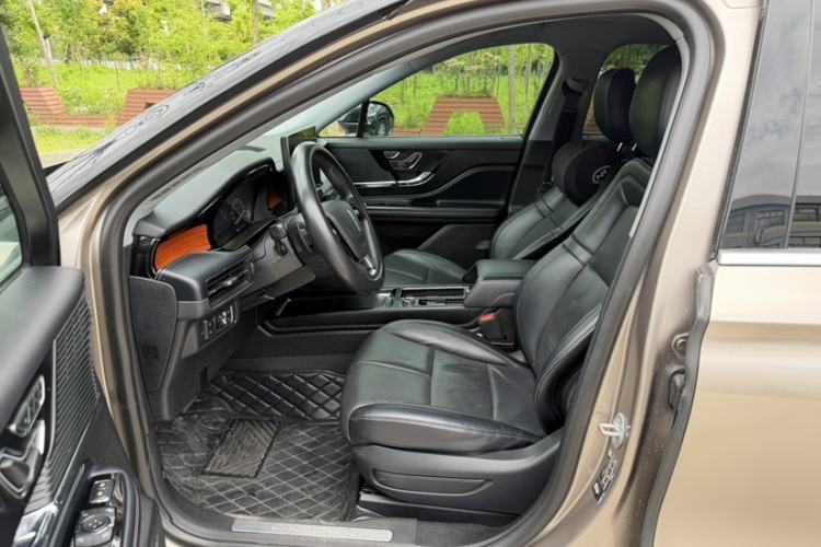 Used Lincoln Corsair 2020 2.0T Two-Wheel Drive Luxury Edition Left Front Seat