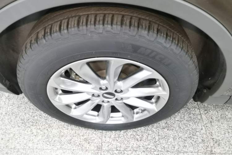 Used Lincoln Corsair 2020 2.0T Two-Wheel Drive Luxury Edition Left Front Wheel Hub