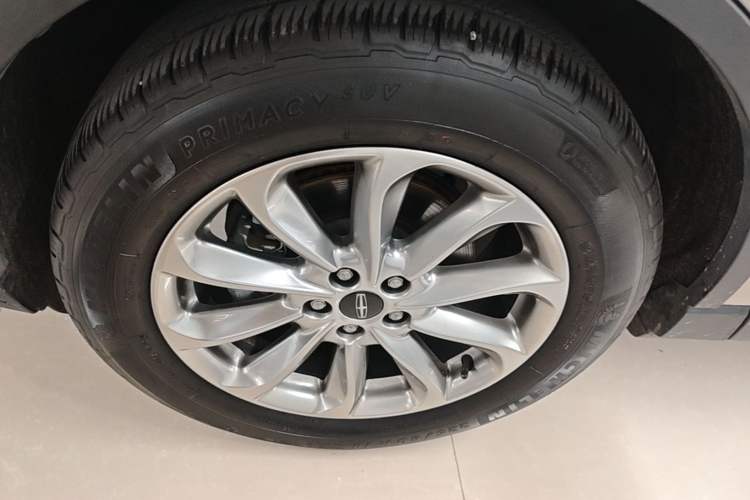 Used Lincoln Corsair 2020 2.0T Two-Wheel Drive Luxury Edition Left Front Wheel Hub