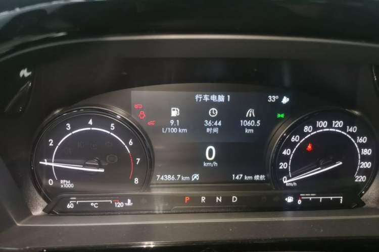 Used Lincoln Corsair 2020 2.0T Two-Wheel Drive Luxury Edition Odometer Close Up
