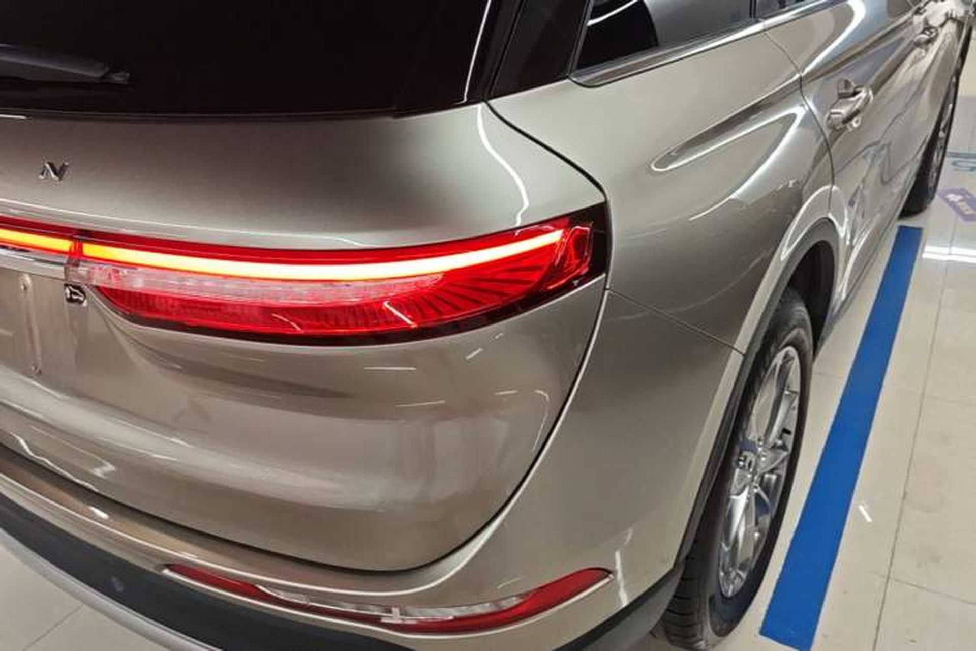 Used Lincoln Corsair 2020 2.0T Two-Wheel Drive Luxury Edition Right Rear Taillight