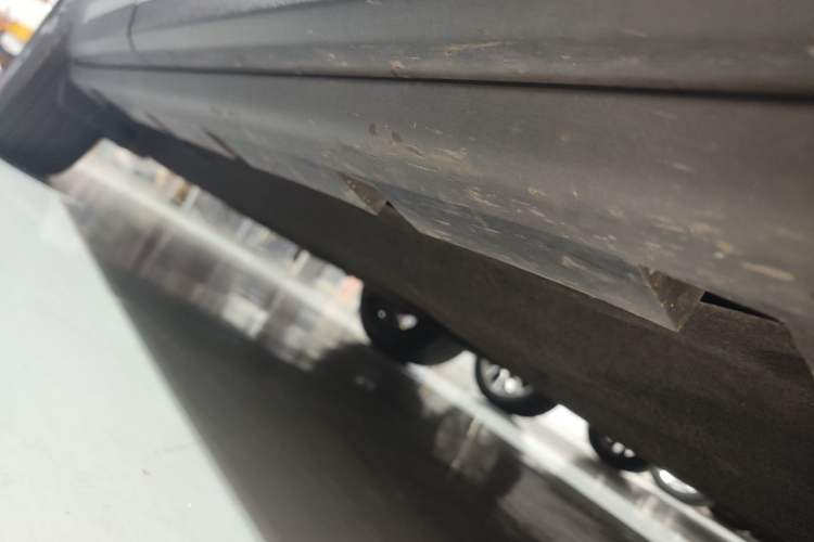 Used Lincoln Corsair 2020 2.0T Two-Wheel Drive Luxury Edition Right Side Sill
