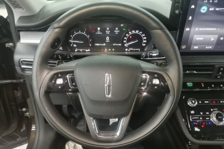 Used Lincoln Corsair 2020 2.0T Two-Wheel Drive Luxury Edition Steering Wheel