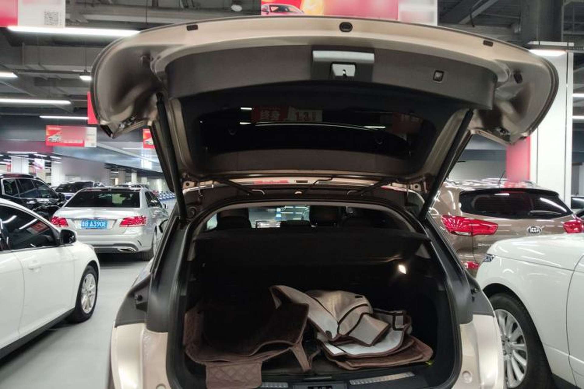 Used Lincoln Corsair 2020 2.0T Two-Wheel Drive Luxury Edition Trunk