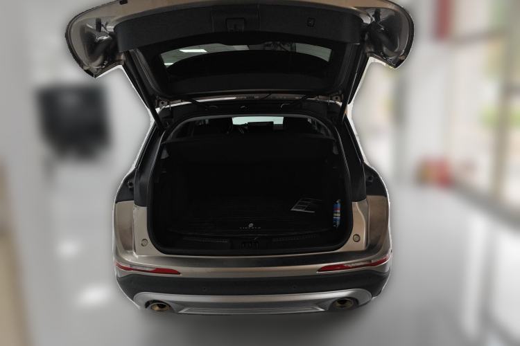 Used Lincoln Corsair 2020 2.0T Two-Wheel Drive Luxury Edition Trunk