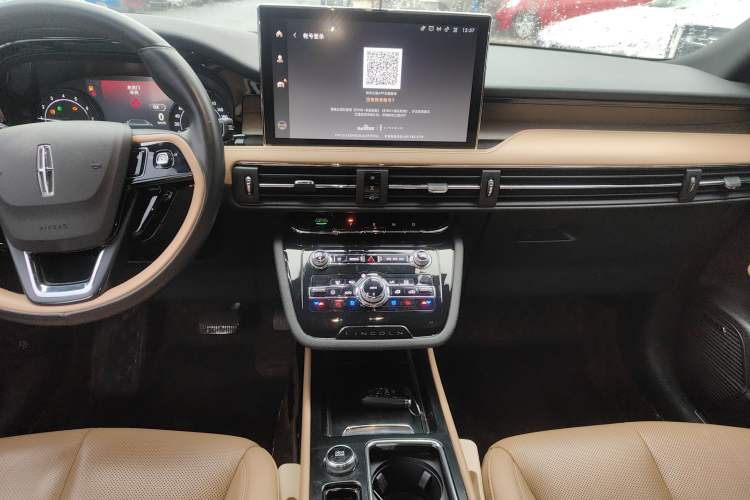 Used Lincoln Corsair 2020 2.0T Two-Wheel Drive Luxury Edition Audio And AC Panel