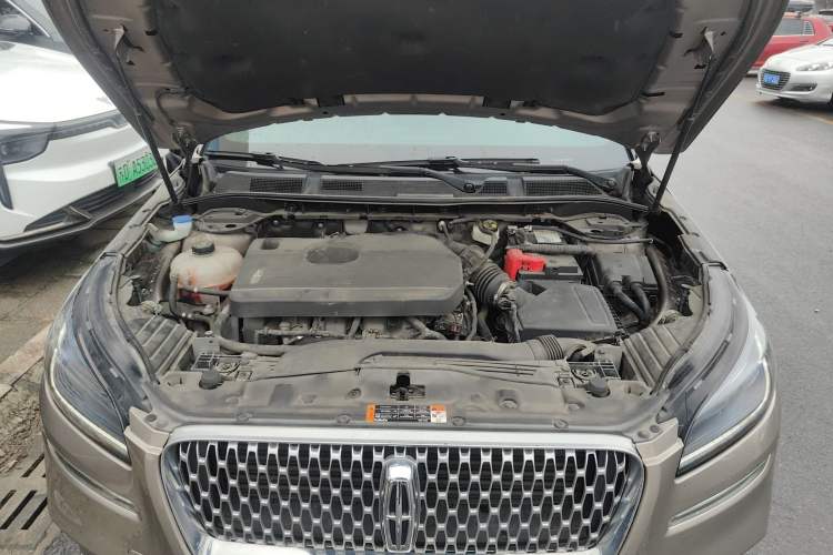 Used Lincoln Corsair 2020 2.0T Two-Wheel Drive Luxury Edition Engine Bay